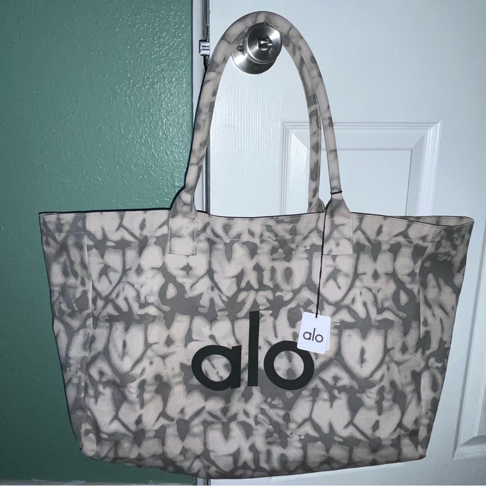 ALO Yoga Patterned Gray Tote Bag